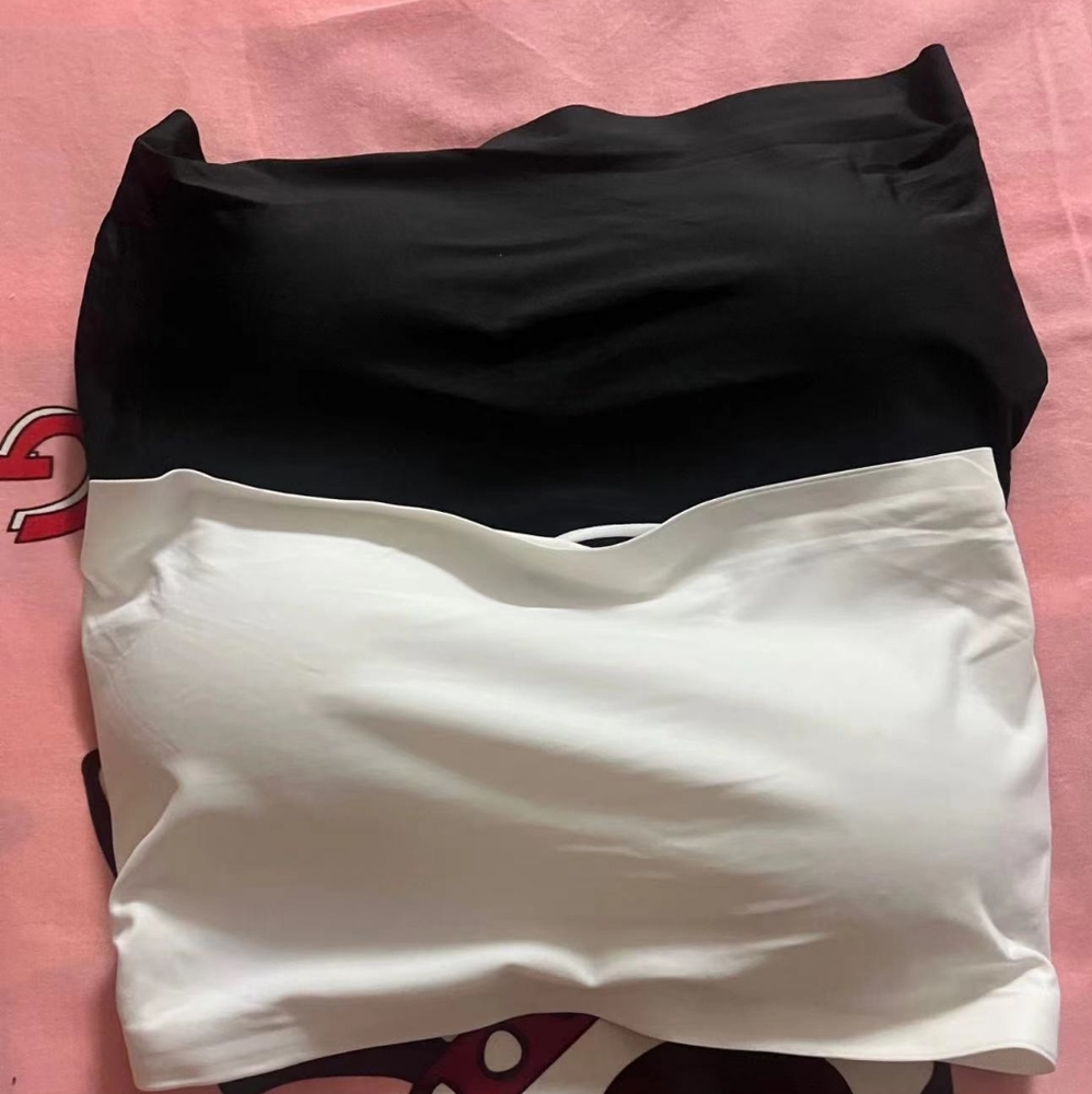 Stylish and Cozy: Black and White Loungewear Set, Size L